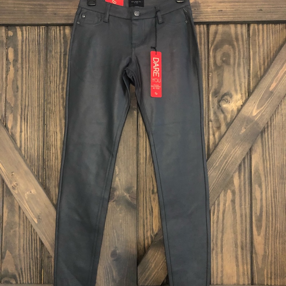 Celebrity Pink grey faux leather skinny jeans. NWT